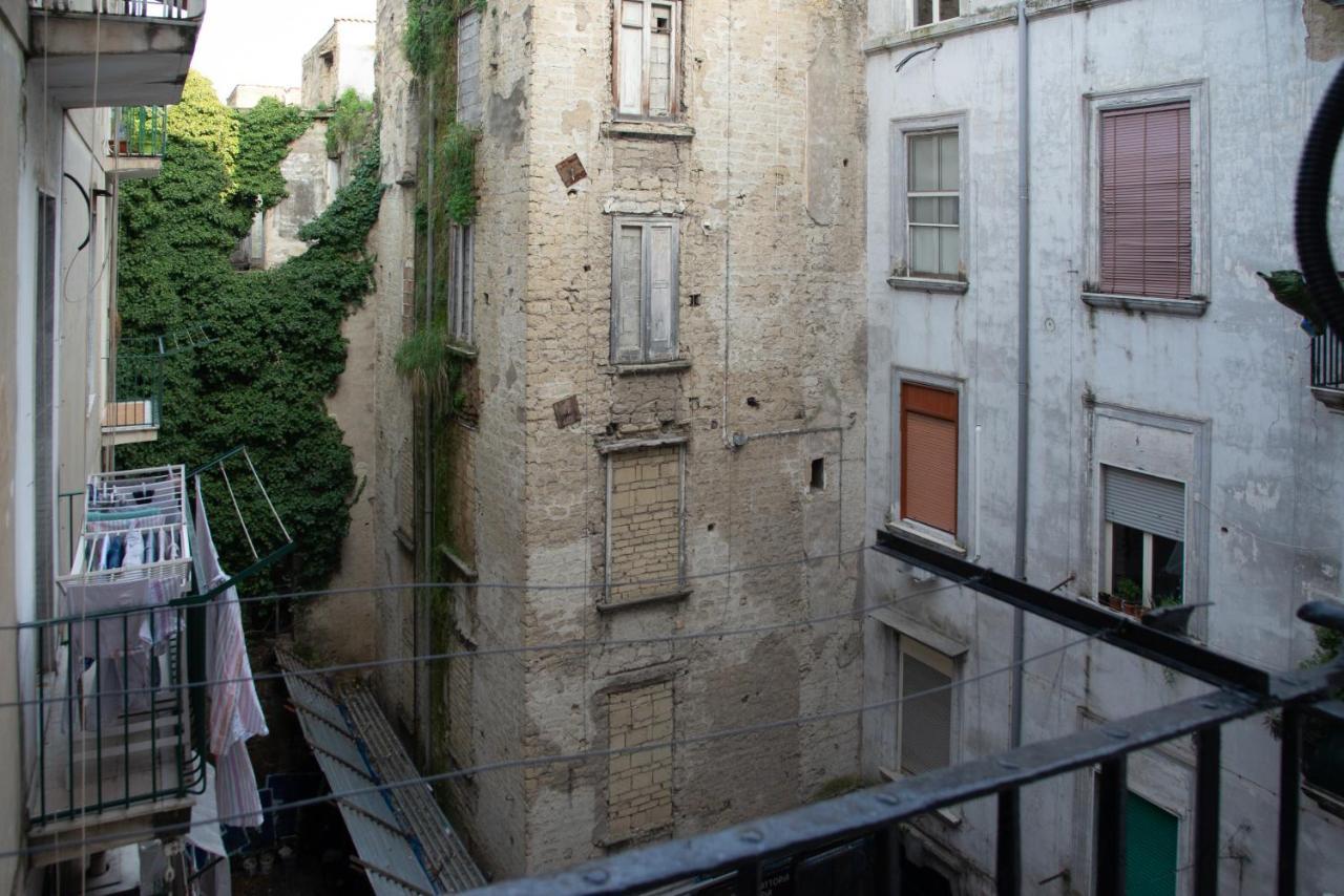 Domus Anticaglia By Domusextra Apartment Naples Exterior photo