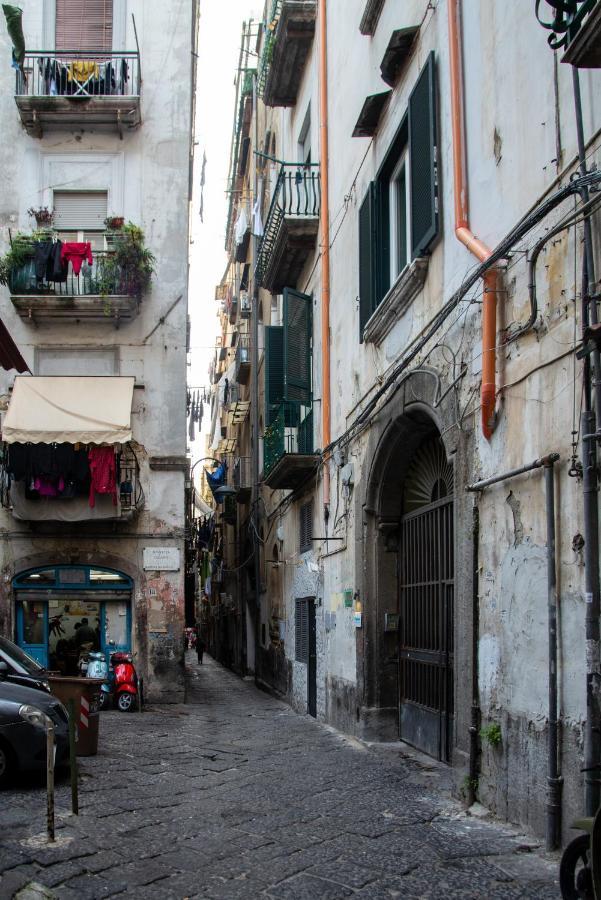 Domus Anticaglia By Domusextra Apartment Naples Exterior photo